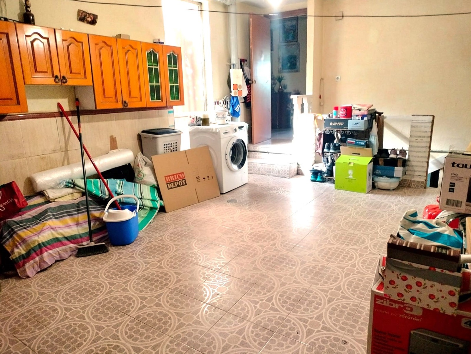 Chalet adosado de 246m2 y 4 plantas con patio de más de 100m2 en una de las zonas mas demandadas del Sector 3. - Imagen 12